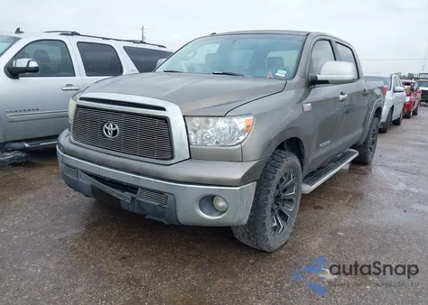 2010 Toyota Tundra Grade 5.7L V8 z USA, uszkodzony, nr VIN 5TFEY5F16AX085124